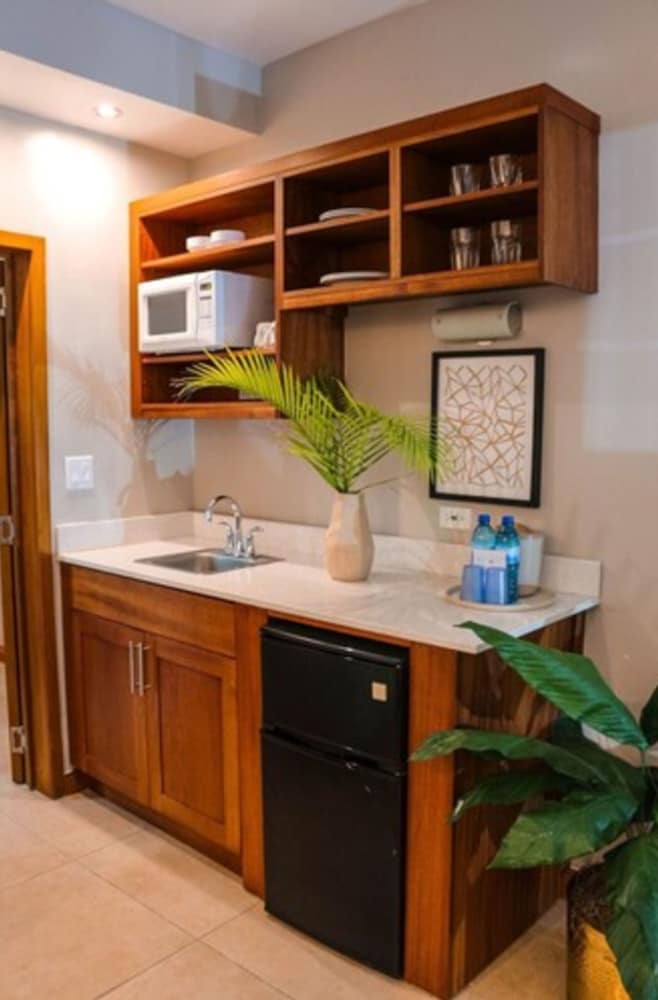 Le Plaza Hotel 9/70