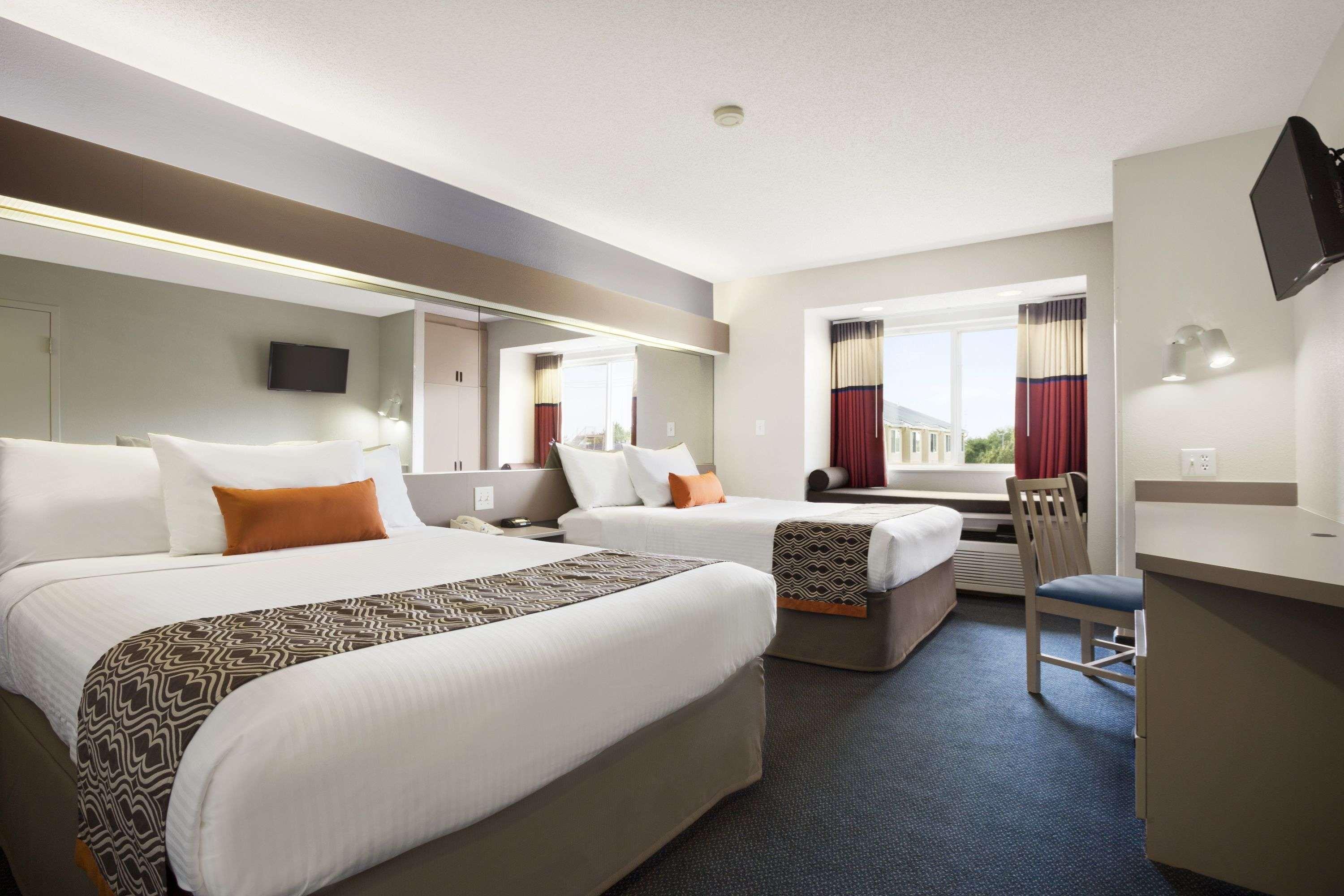 Microtel Inn Louisville East 12/28