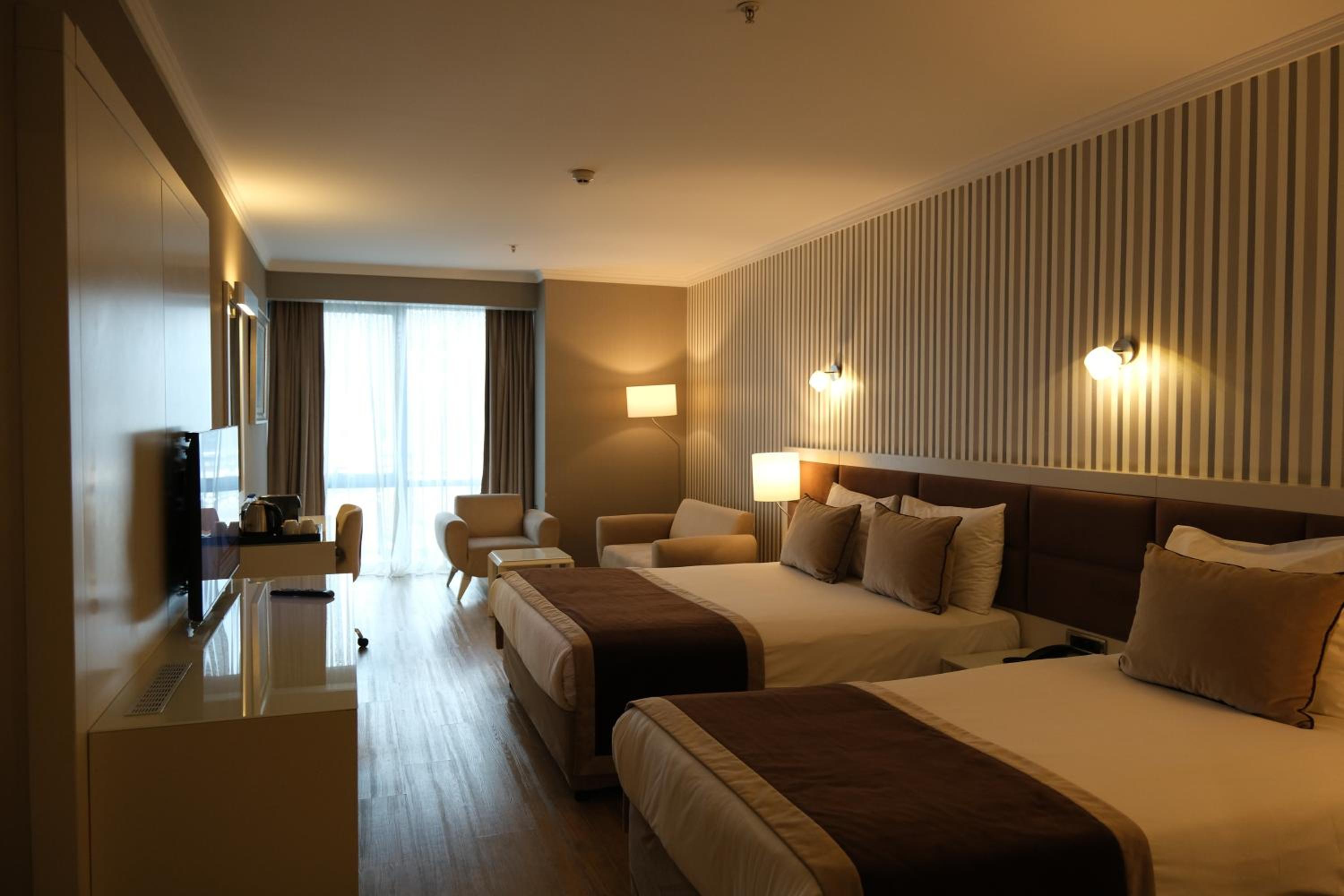 غرفة عائلية ثلاثية بإطلالة على المدينة، Byotell Hotel Istanbul 4/10