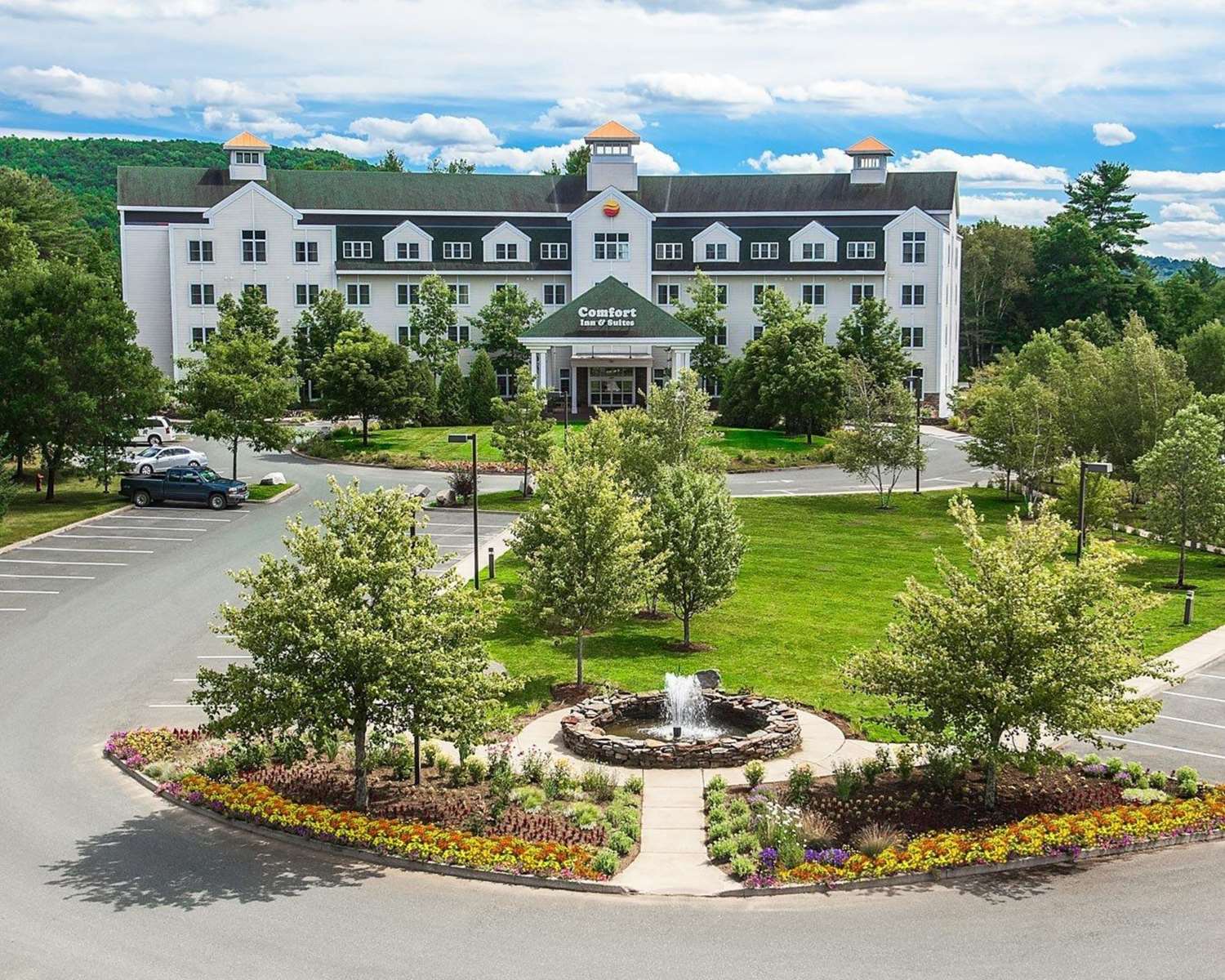 Comfort Inn and Suites Near Burke Mountain Saint Johnsbury, VT 27/32