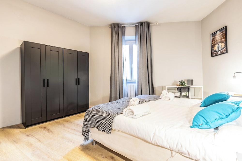 Flatinrome Deluxe Rooms 15/50
