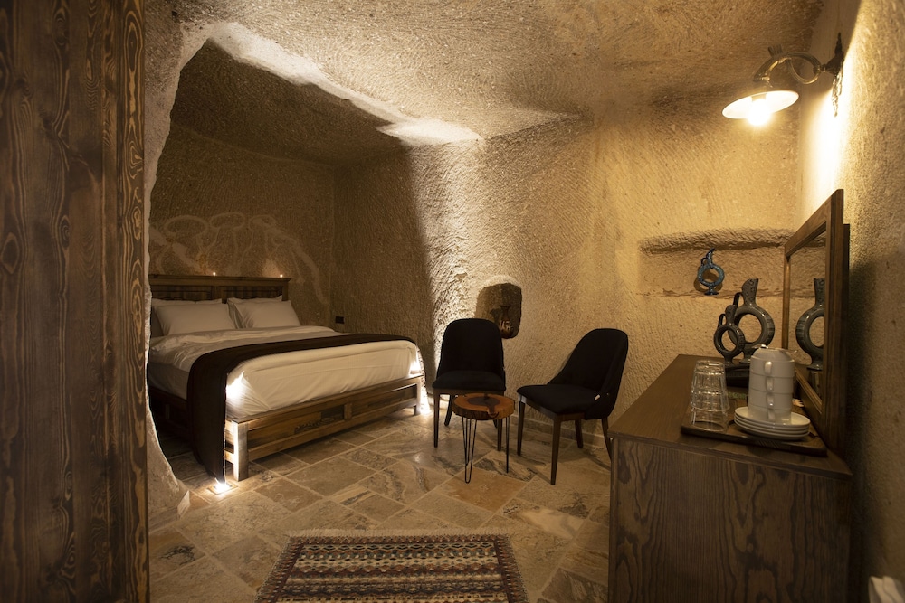 Medusa Cave Hotel 24/50