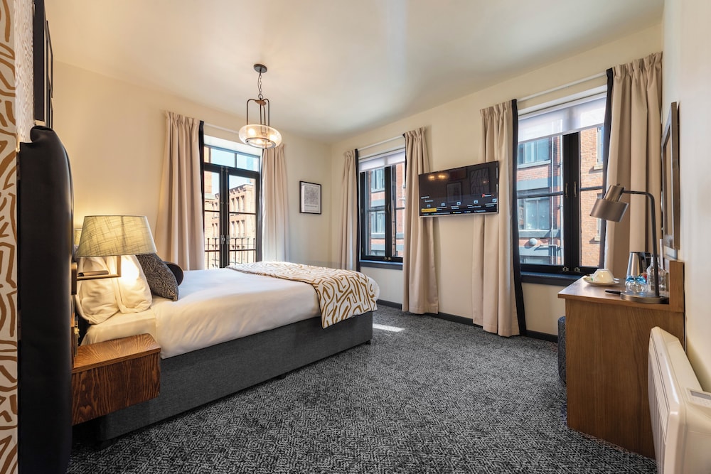 The Abel Heywood Pub & Boutique Hotel 17/43