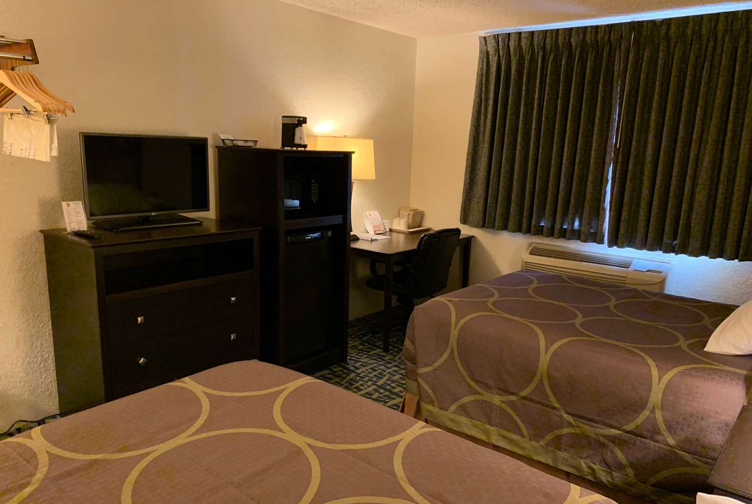 Super 8 By Wyndham Shakopee 17/29