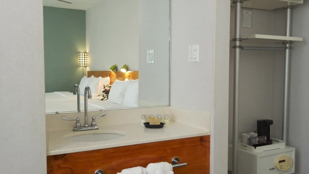 Hotel Garrett 50/50