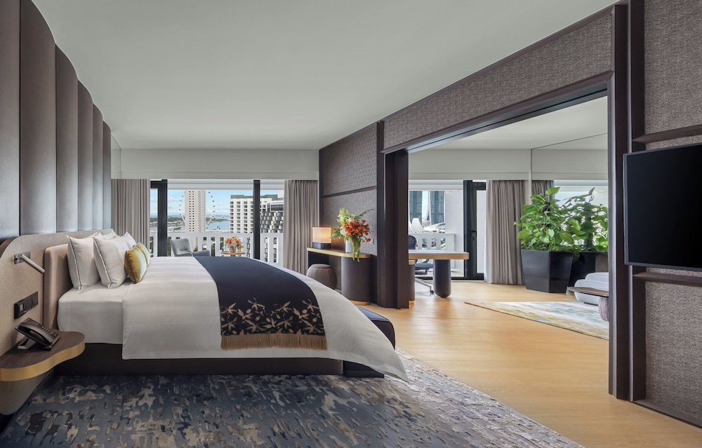 Marina Bay, Signature, Suite, King Bed