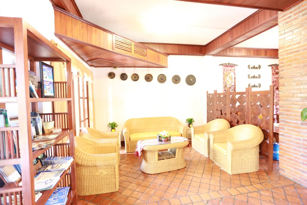 Muangthong Hotel 25/50