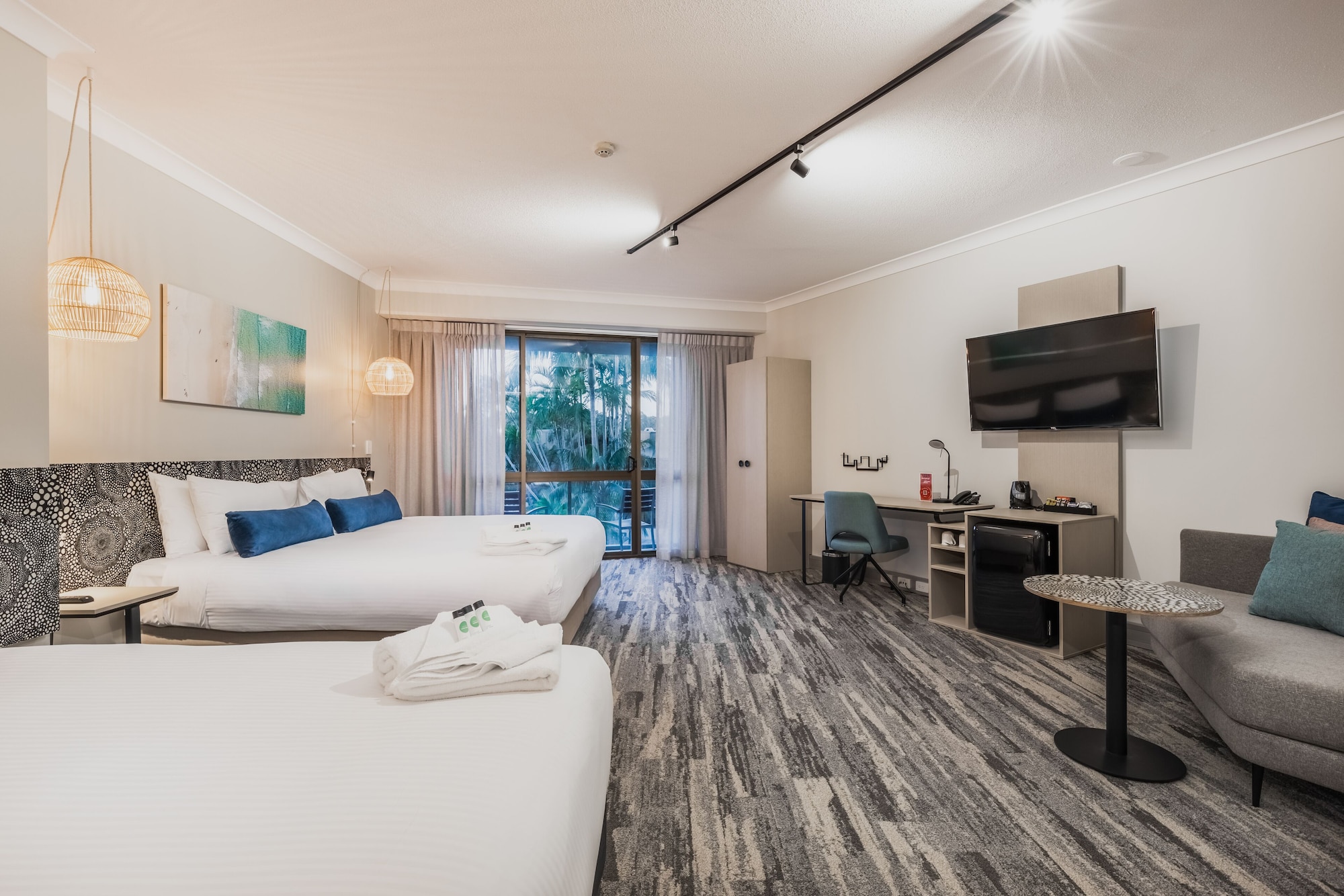 Family, Studio, Queen and Twin Beds, Mermaid Waters Hotel by Nightcap Plus 6/8