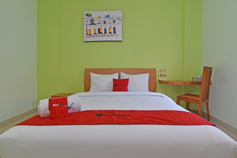 Reddoorz Plus @ Mahendradatta Denpasar 14/42