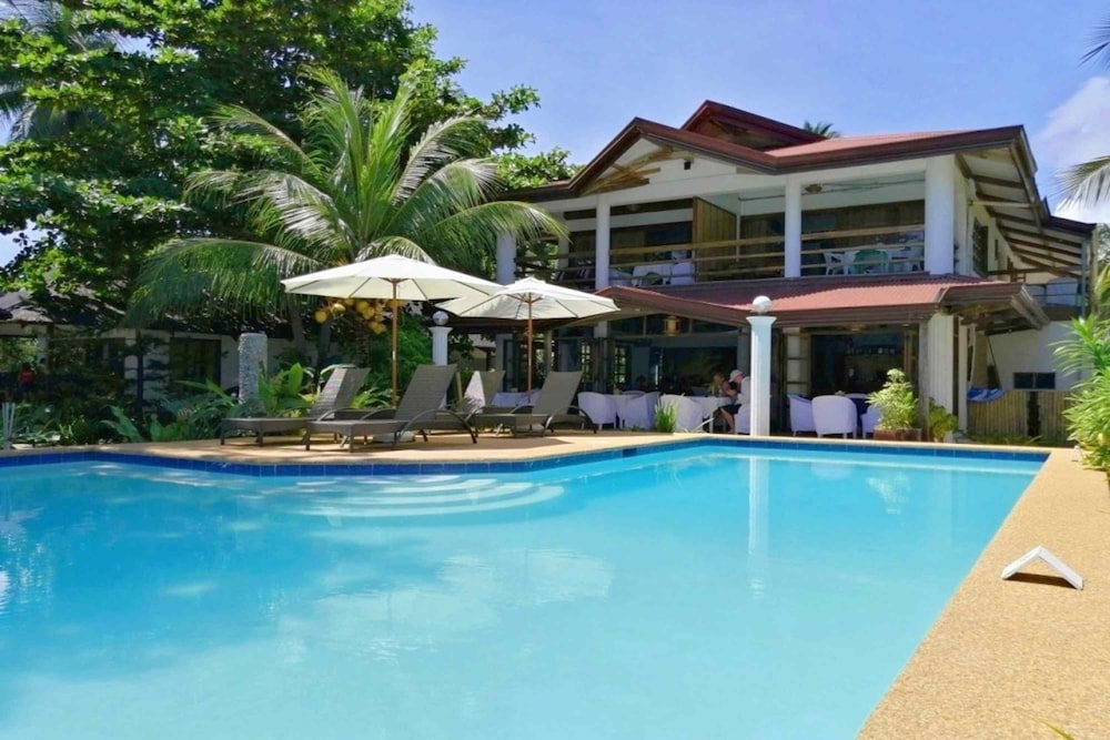 Romantic Beach Villas 3/50