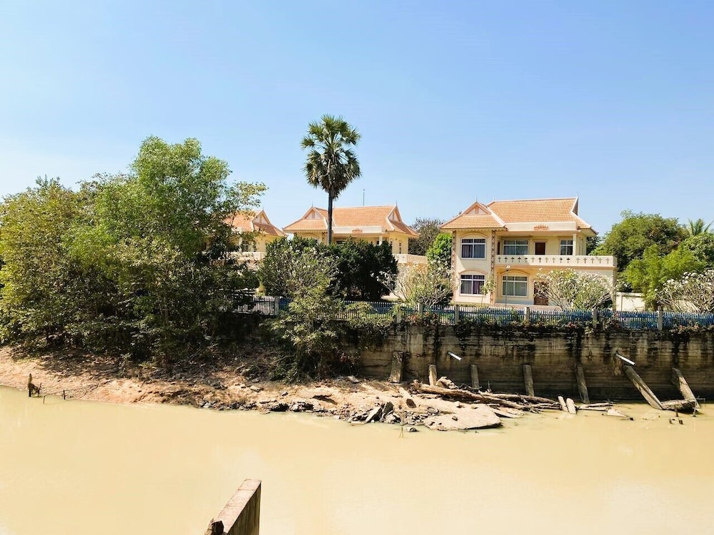 Asia Ready Travel & Tours Siem Reap 47/50