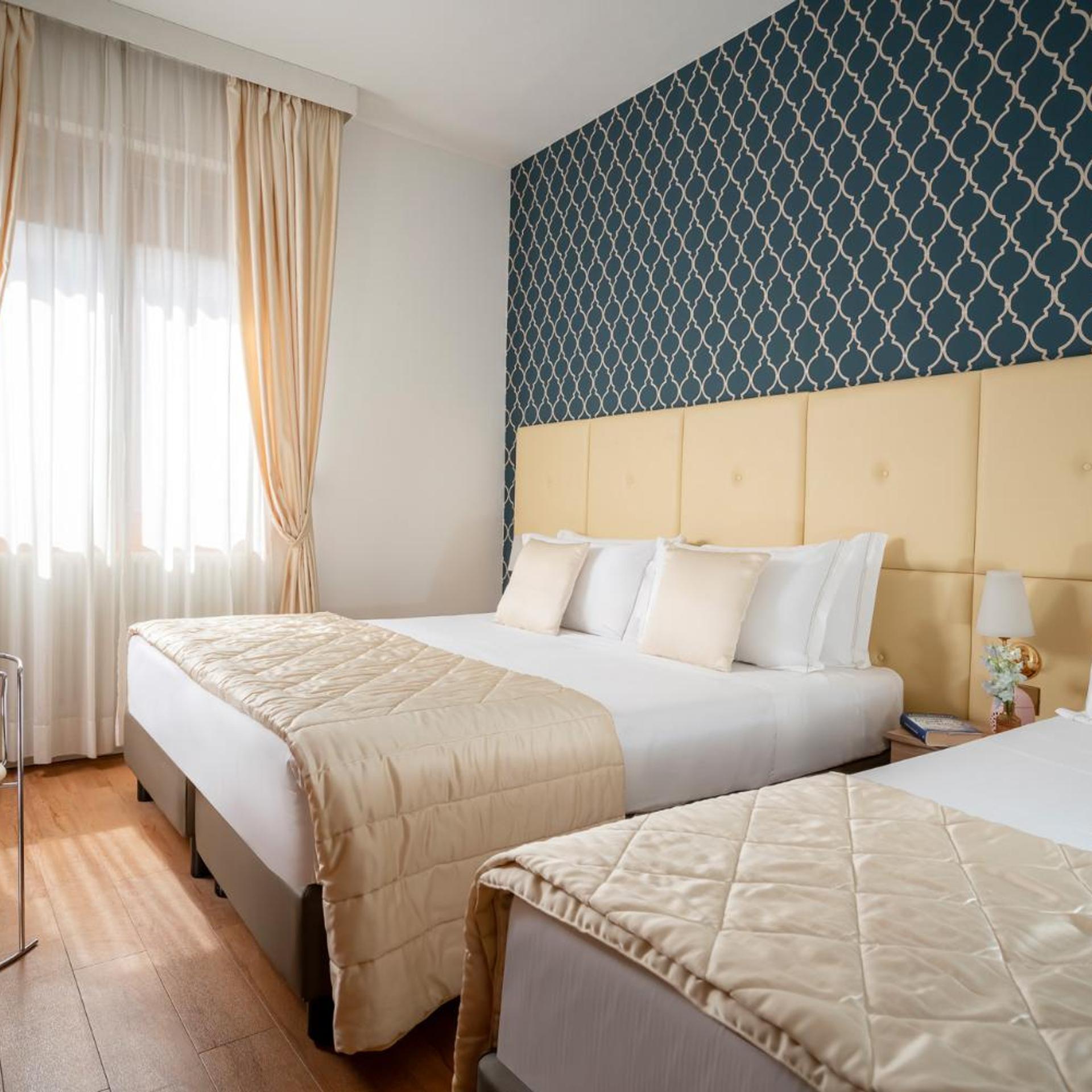 Room, Triple
