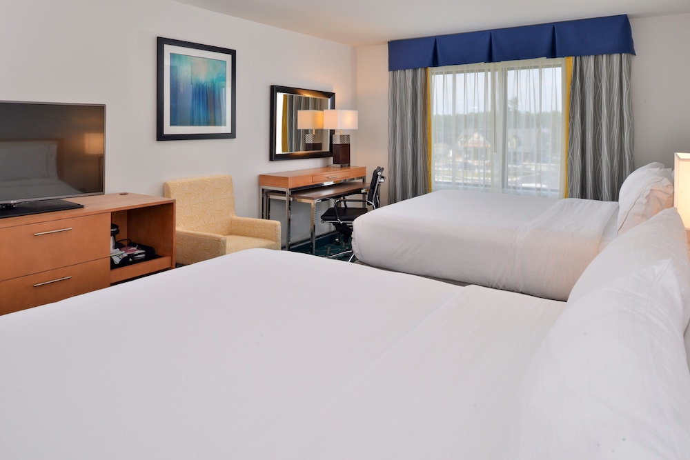 Holiday Inn Express & Suites West Ocean City 16/50