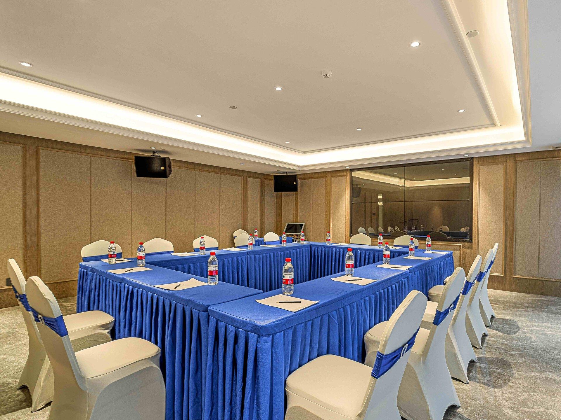 Vienna International Hotel (Foshan Green Plaza Store) 37/41