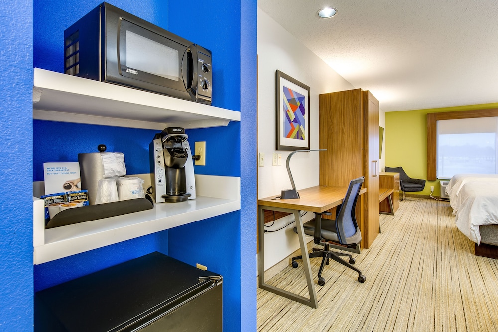 Holiday Inn Express Vincennes 50/54