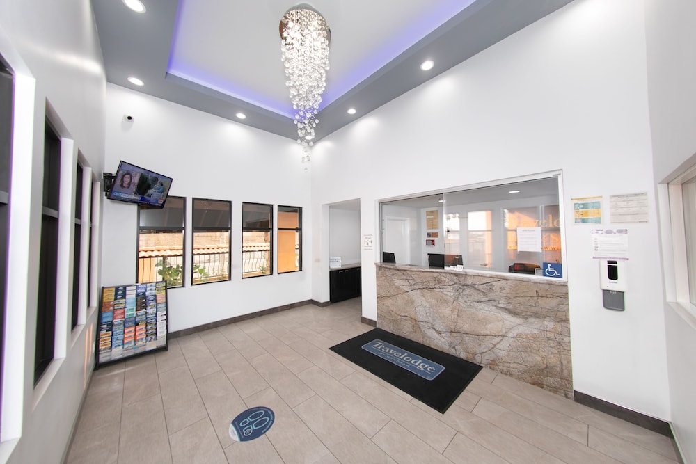 Travelodge Inn Suites By Wyndham West Covina 6/36
