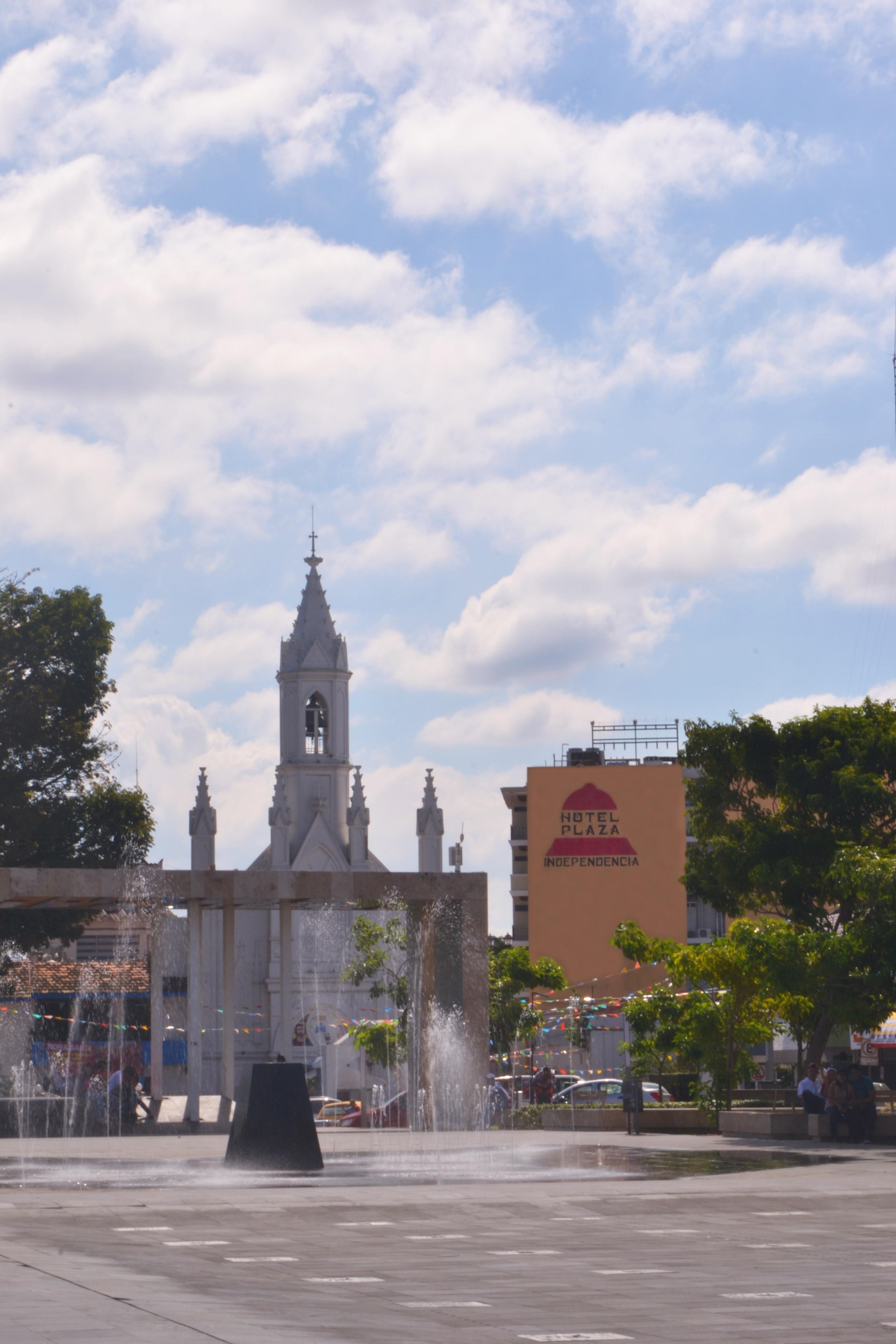 Plaza Independencia 49/52