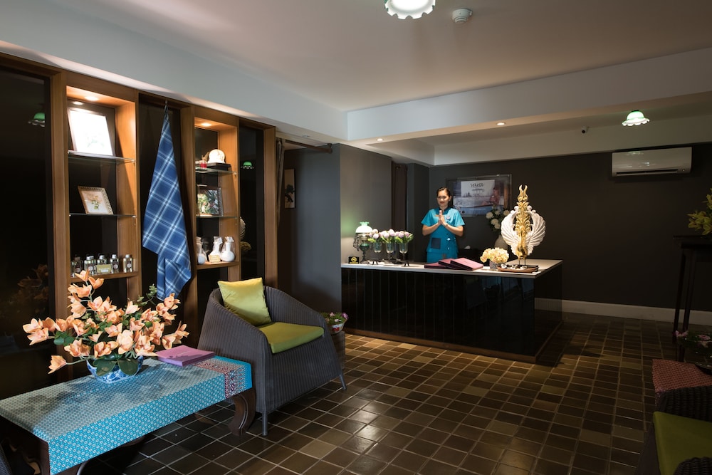 Sawaddi Patong Resort & Spa 53/75