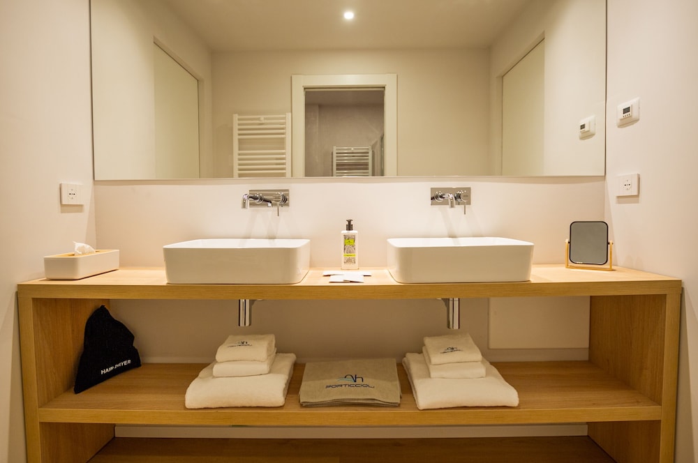 AH Porticcioli Boutique Apartments 47/50