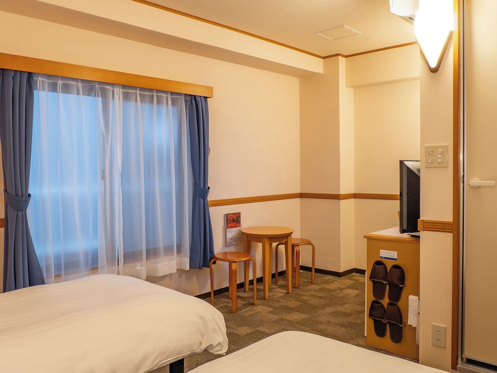 ECONOMY, TWIN BEDS