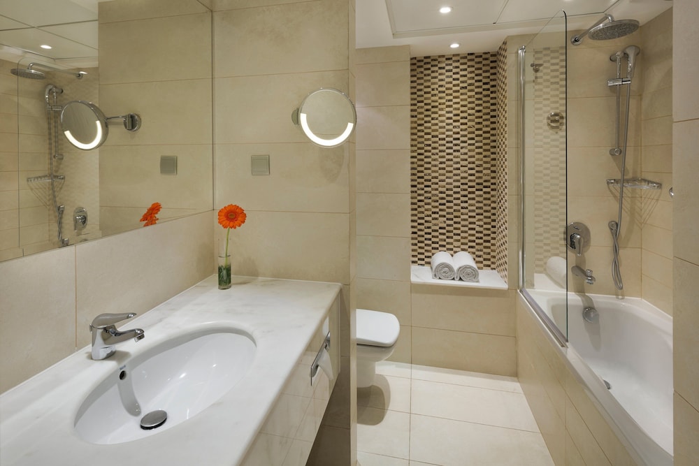 Crowne Plaza Jeddah 69/69