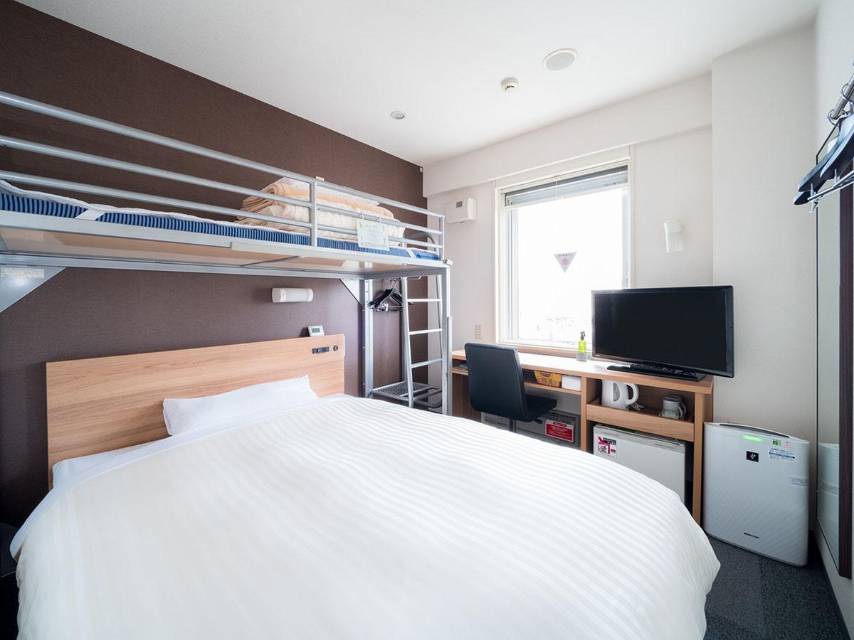 Adjoining, 2 Rooms, Double Bed