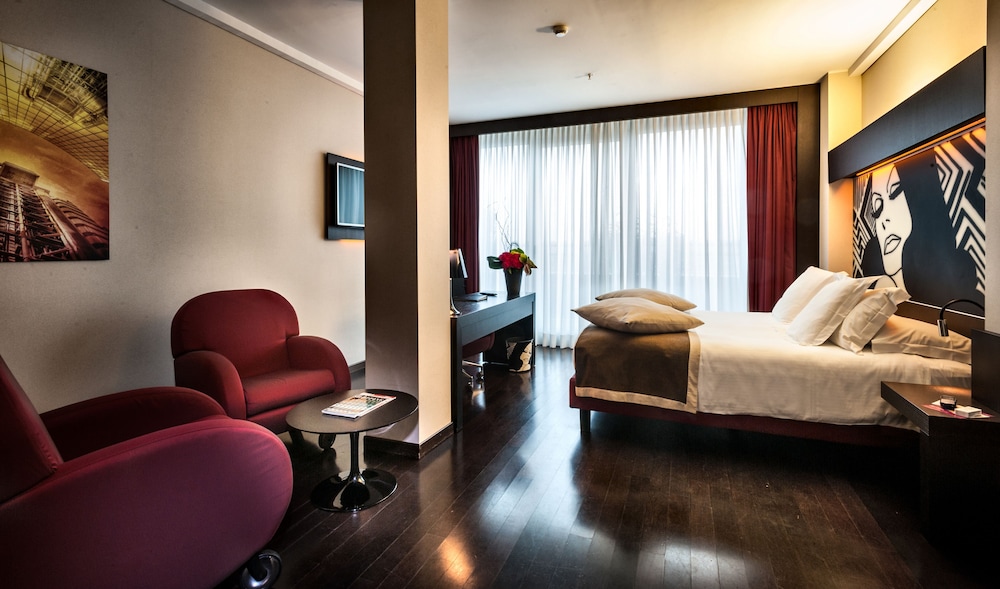 Crowne Plaza Milan City 30/80
