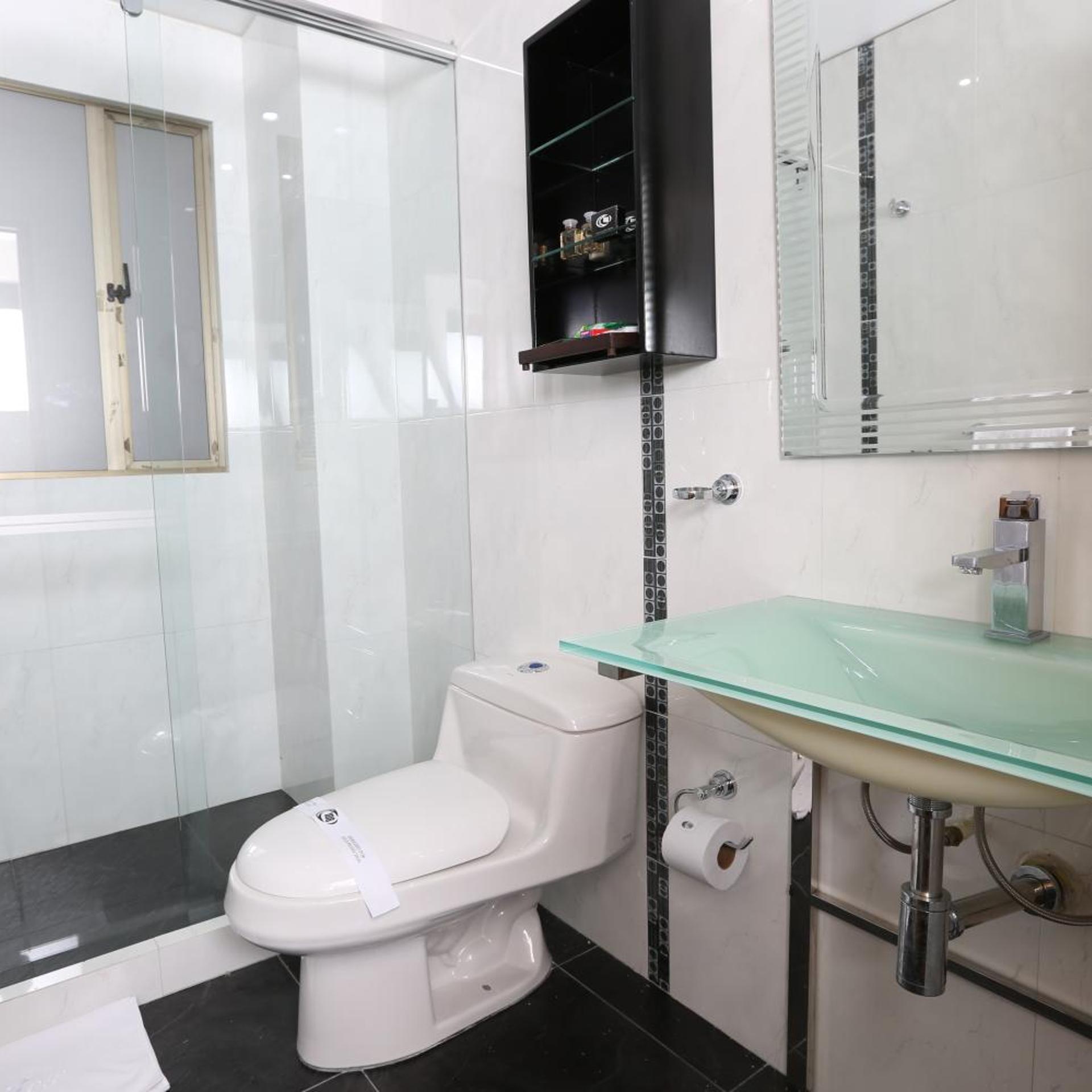 Suites 108 53/55