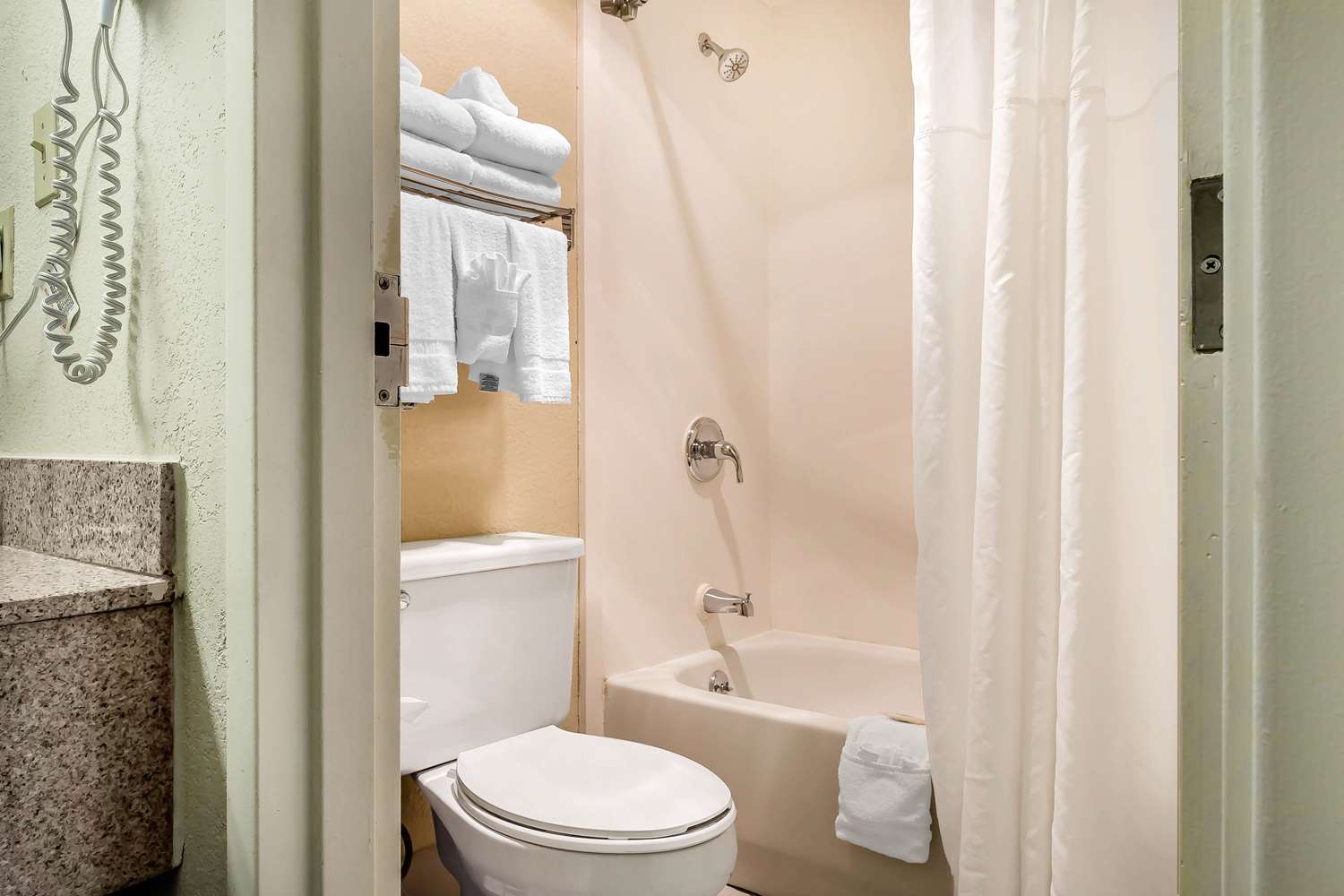 Quality Inn Culpeper VA 27/28