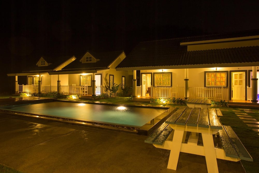 Suksompong Resort 15/29
