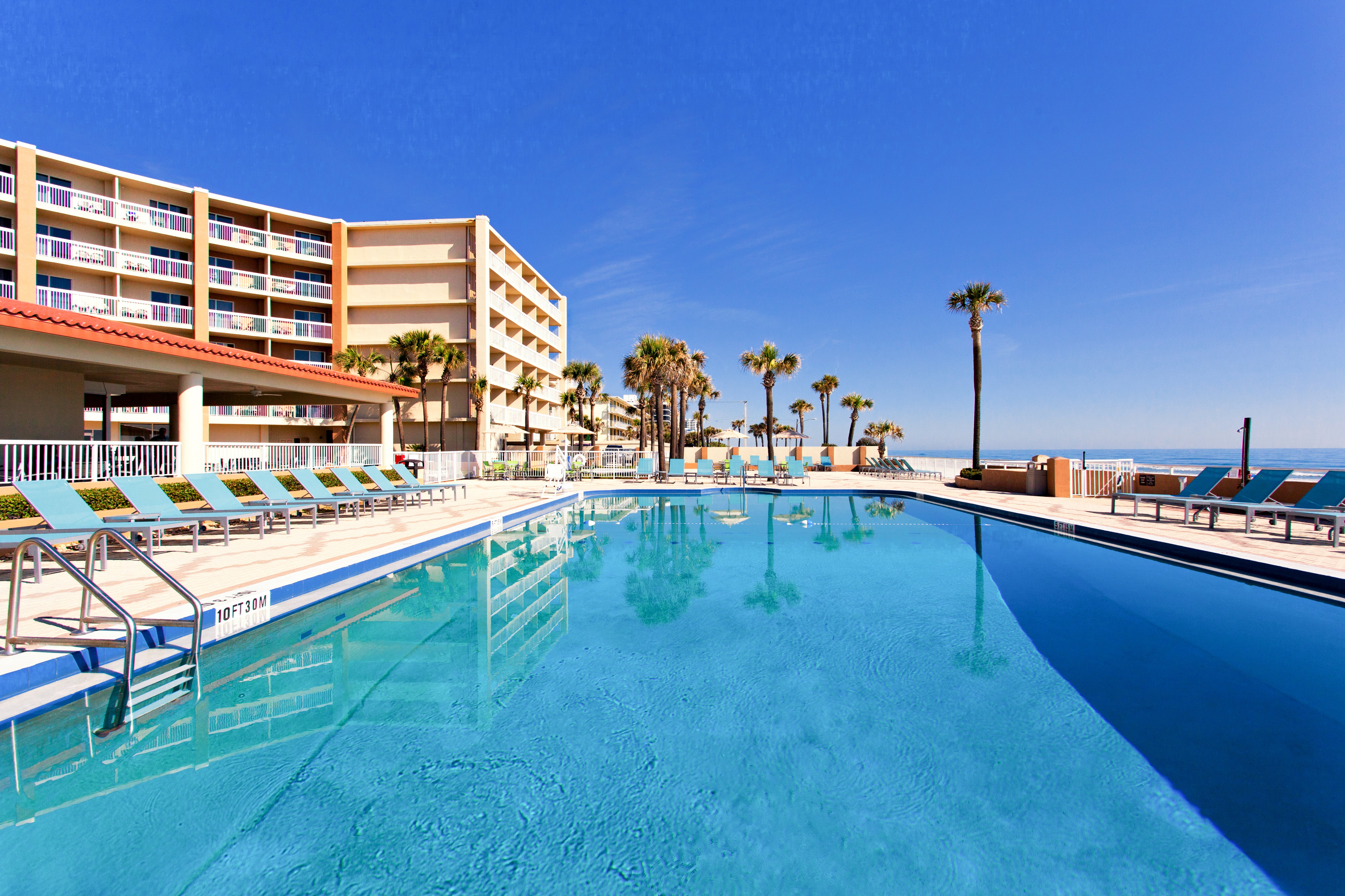 Holiday Inn Hotel And Suites Daytona Beach On the Ocean 5/50