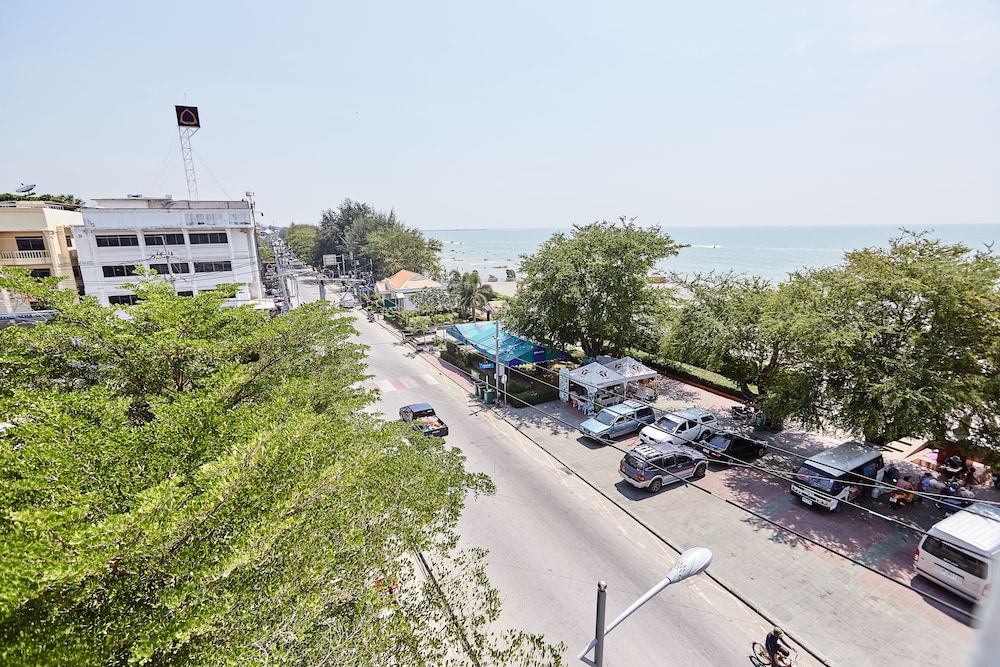 Talay Hotel & Villa 40/50