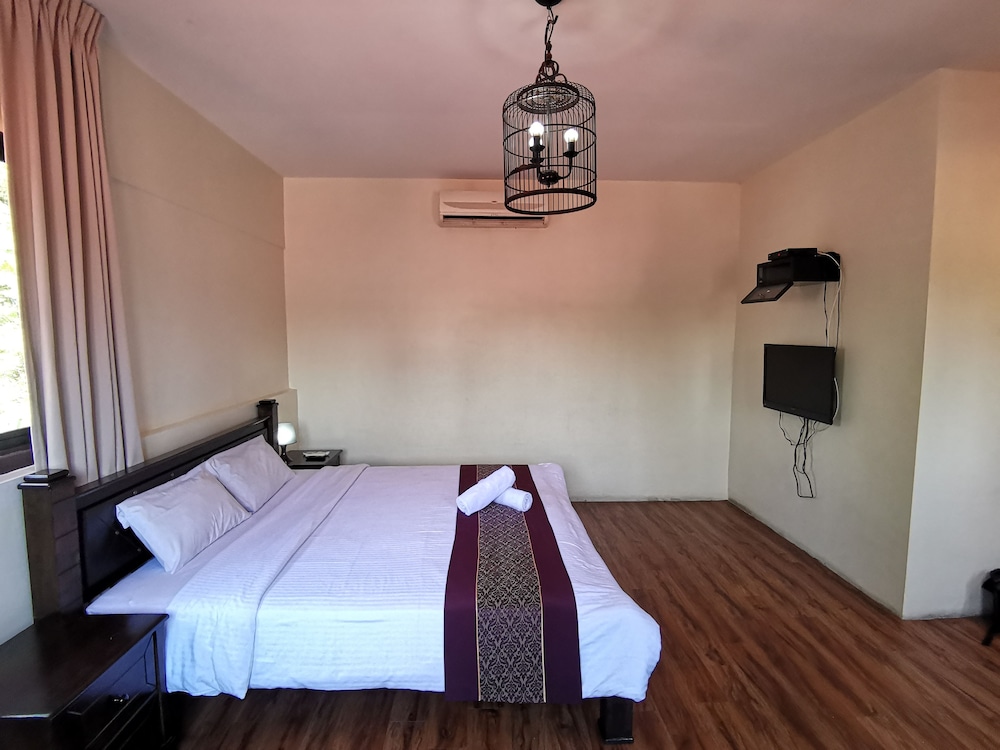8 BOUTIQUE BY THE SEA HOTEL 19/50