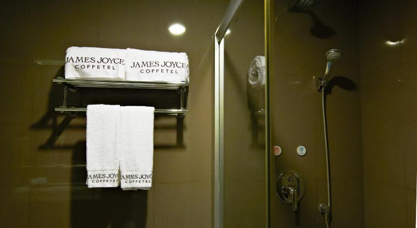 ジェームス ジョイス 北京 宋家荘地下鉄駅 写真4