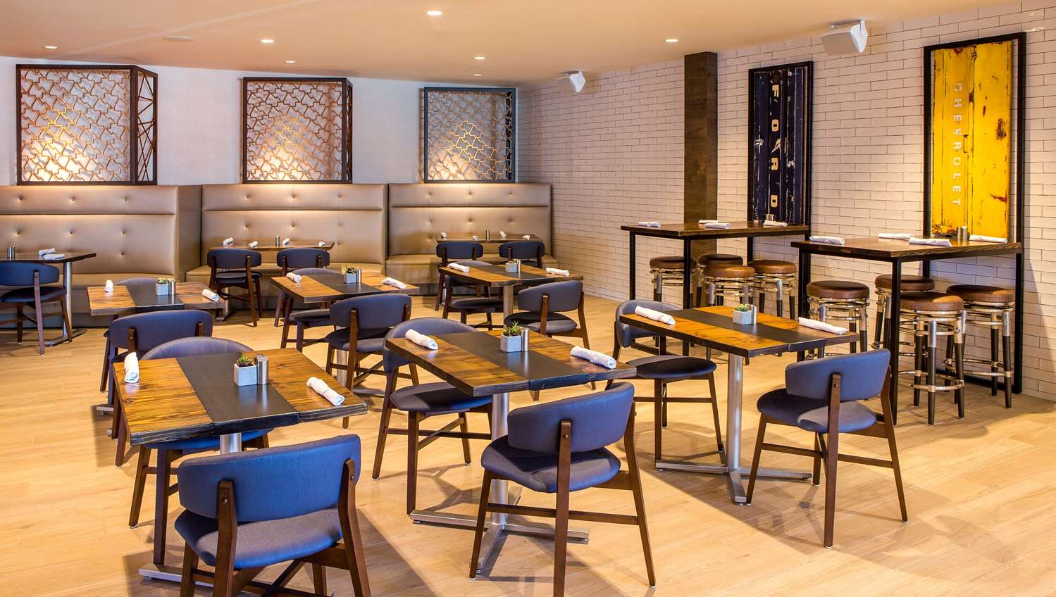 restaurant cafeteria