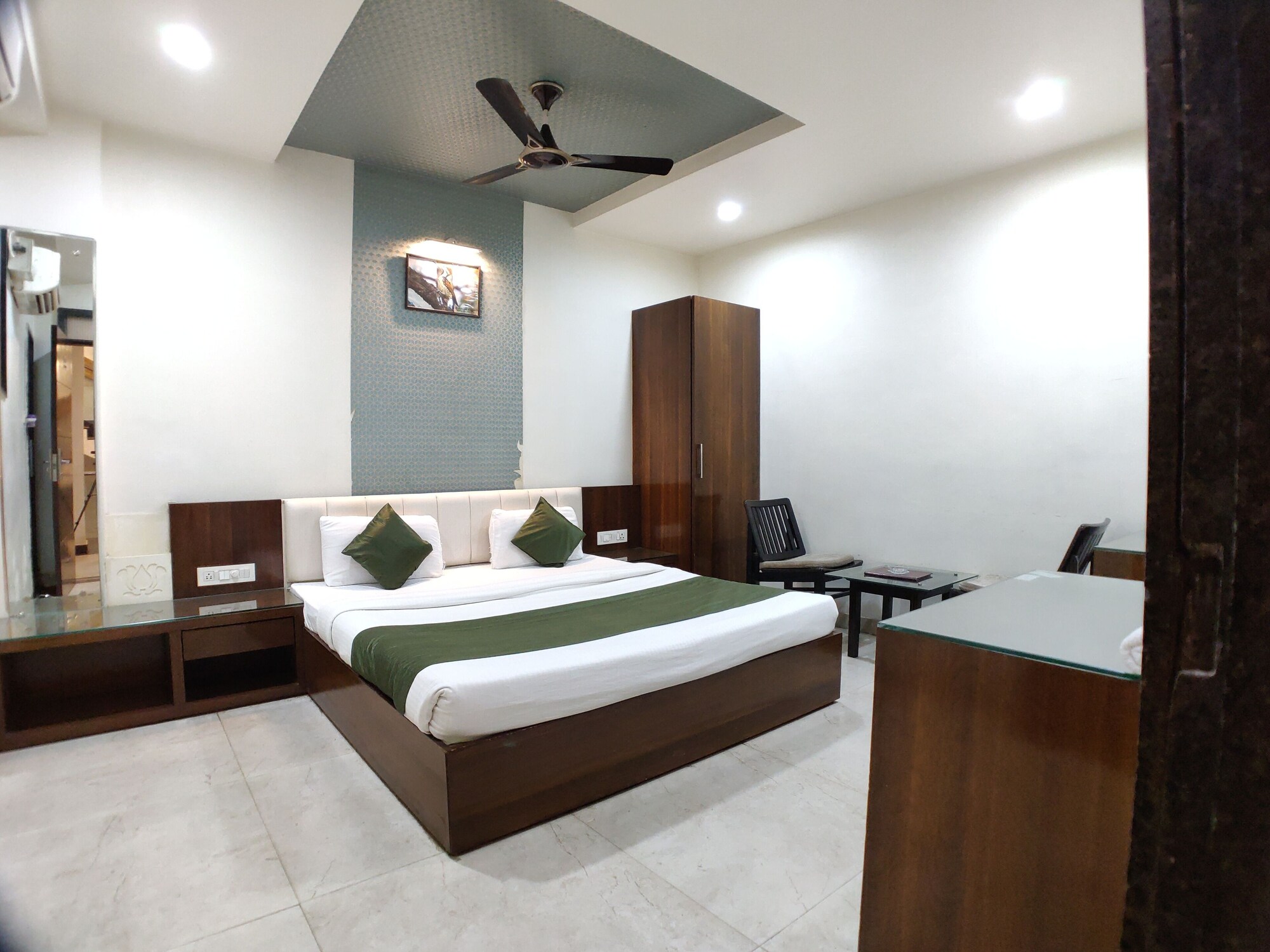 غرفة سوبيريور بسرير مزدوج، HOTEL TILAK 7/10