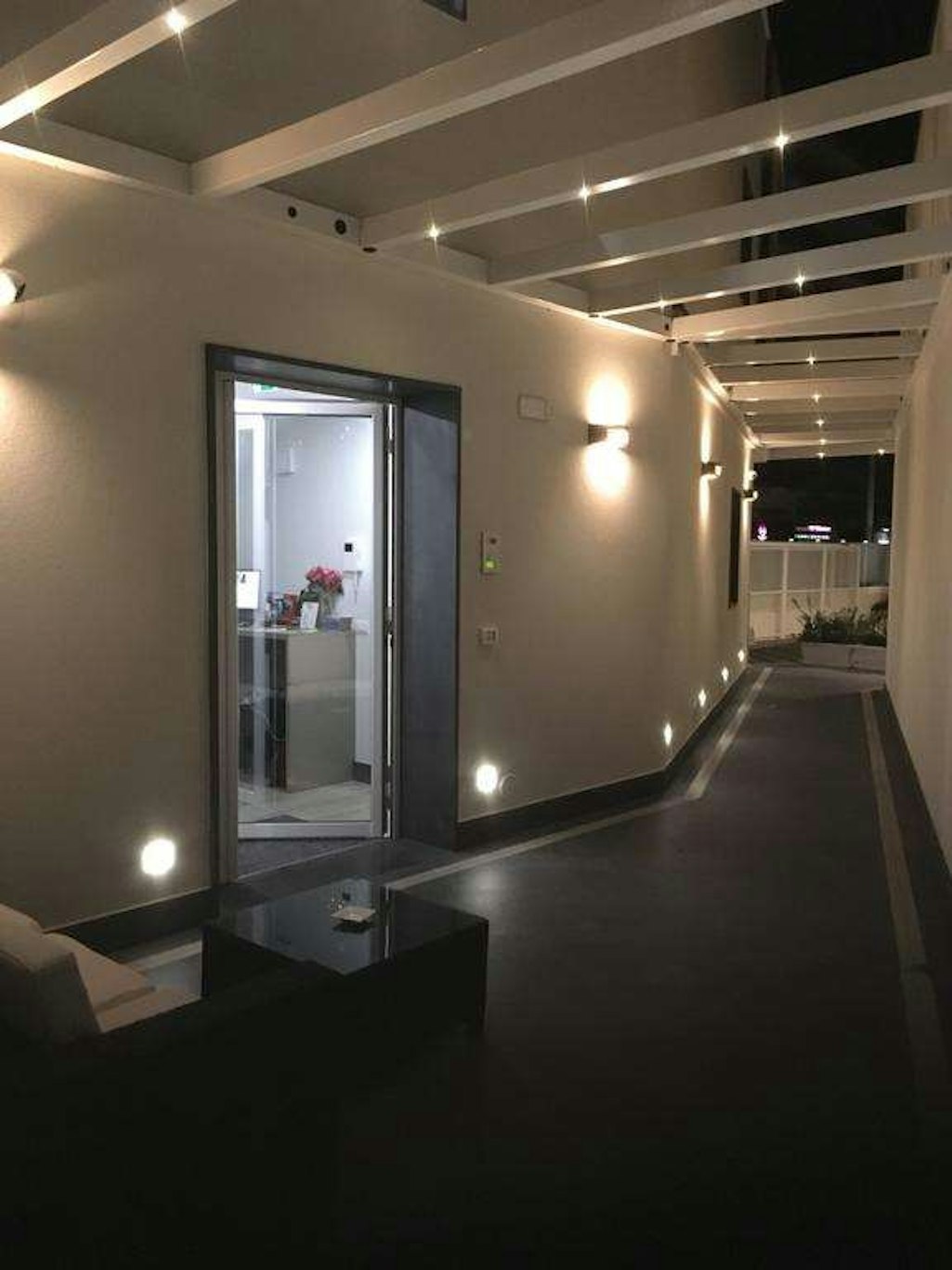8 Room Hotel 51/80