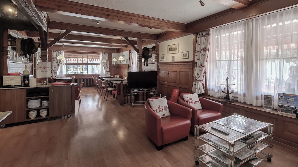 Rossli Hotel 36/64