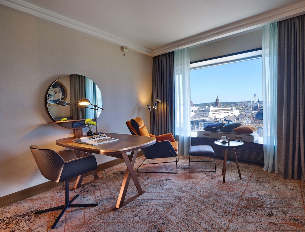 Hilton Frankfurt City Centre 53/88