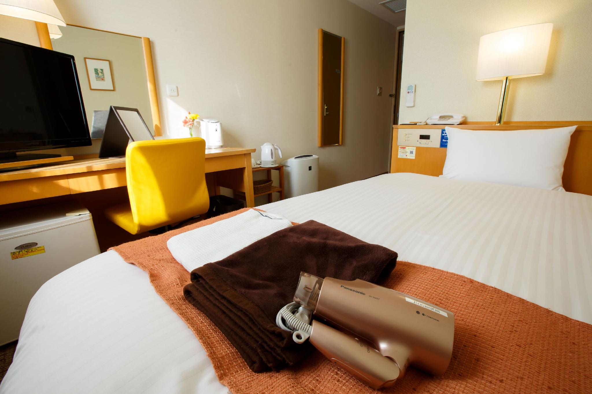 Semi Room, Female Only, Ladies, Semi Double Bed