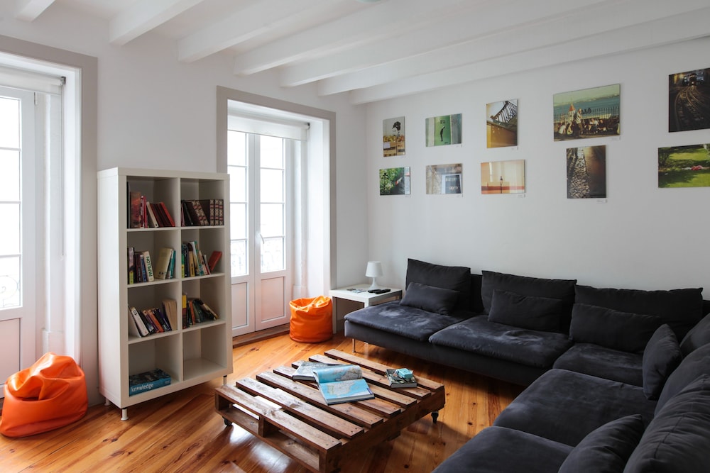 Inn Possible Lisbon Hostel 29/50