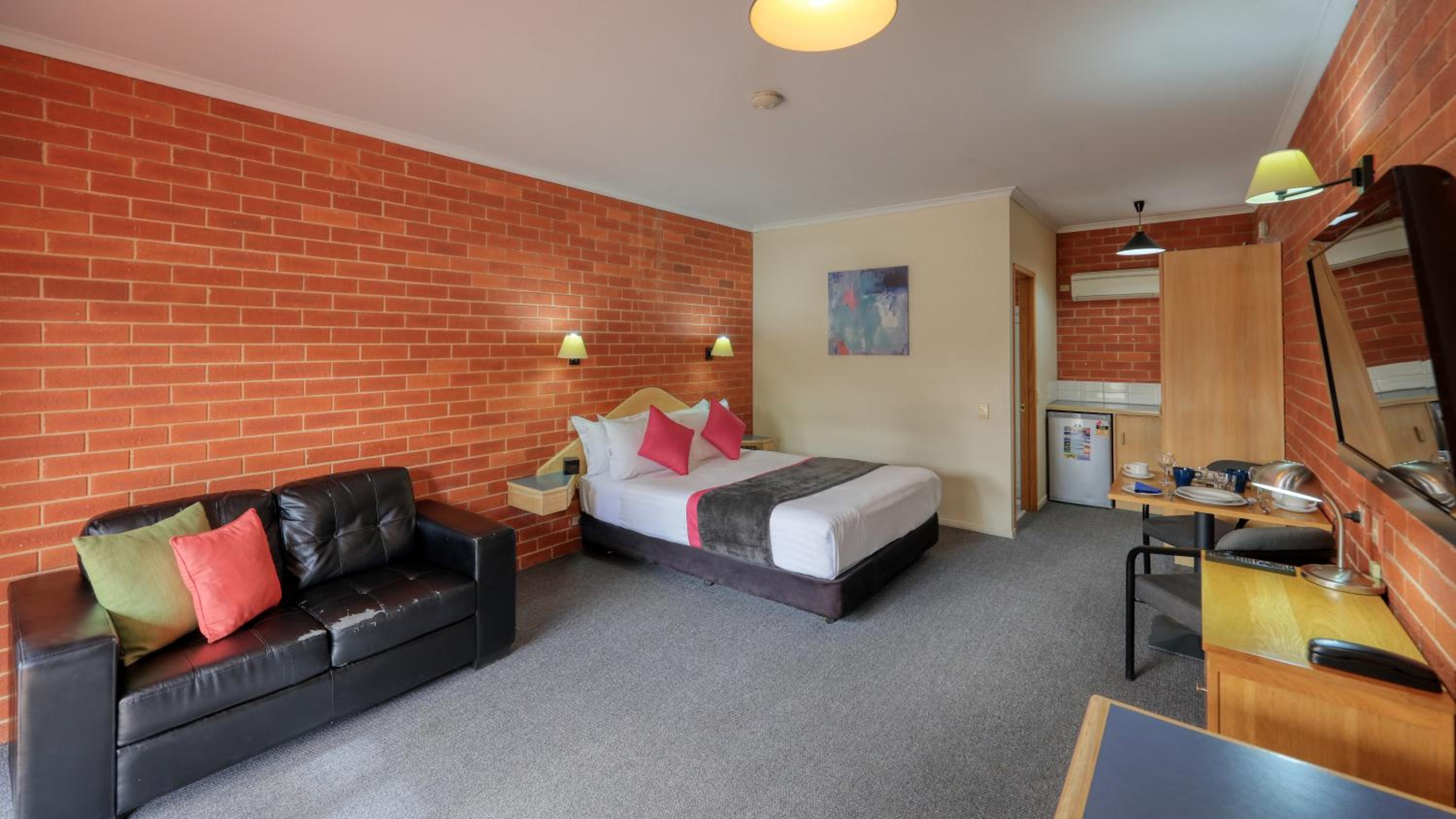 Standard, Twin Beds