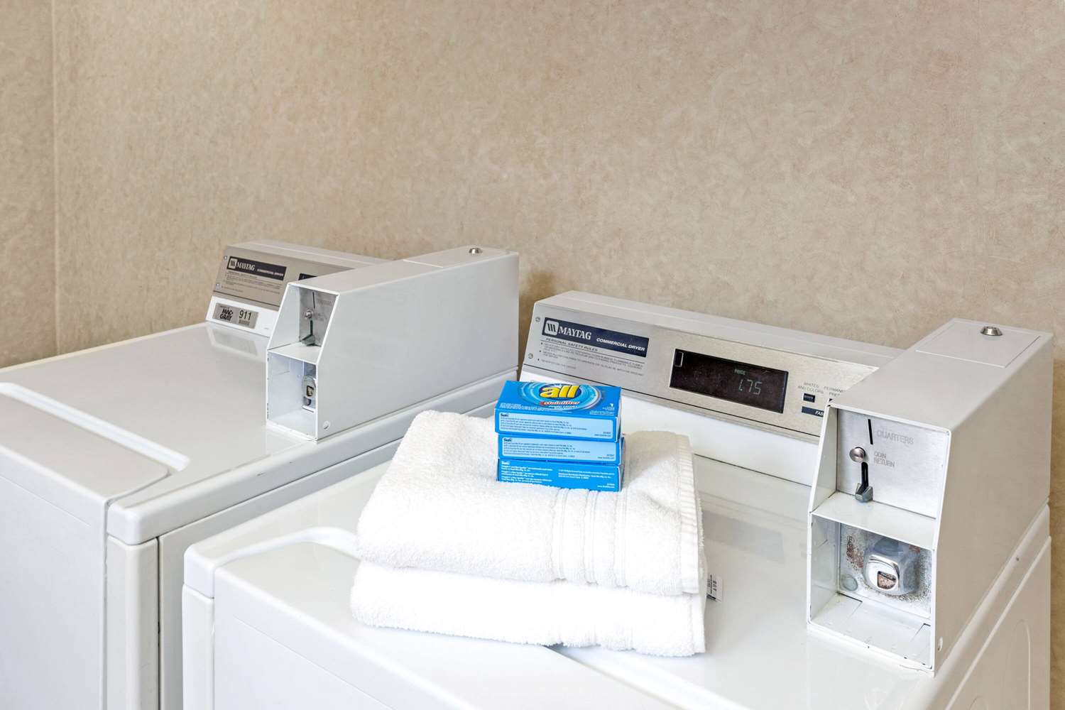Baymont By Wyndham Louisville Airport South 19/23
