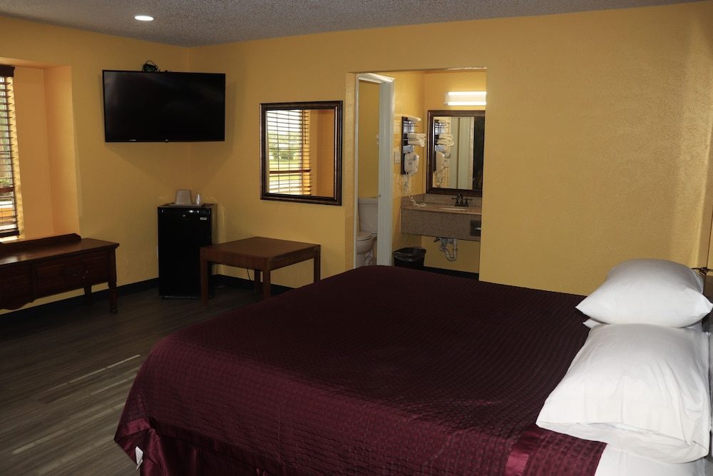 Chaparral Motel 31/57