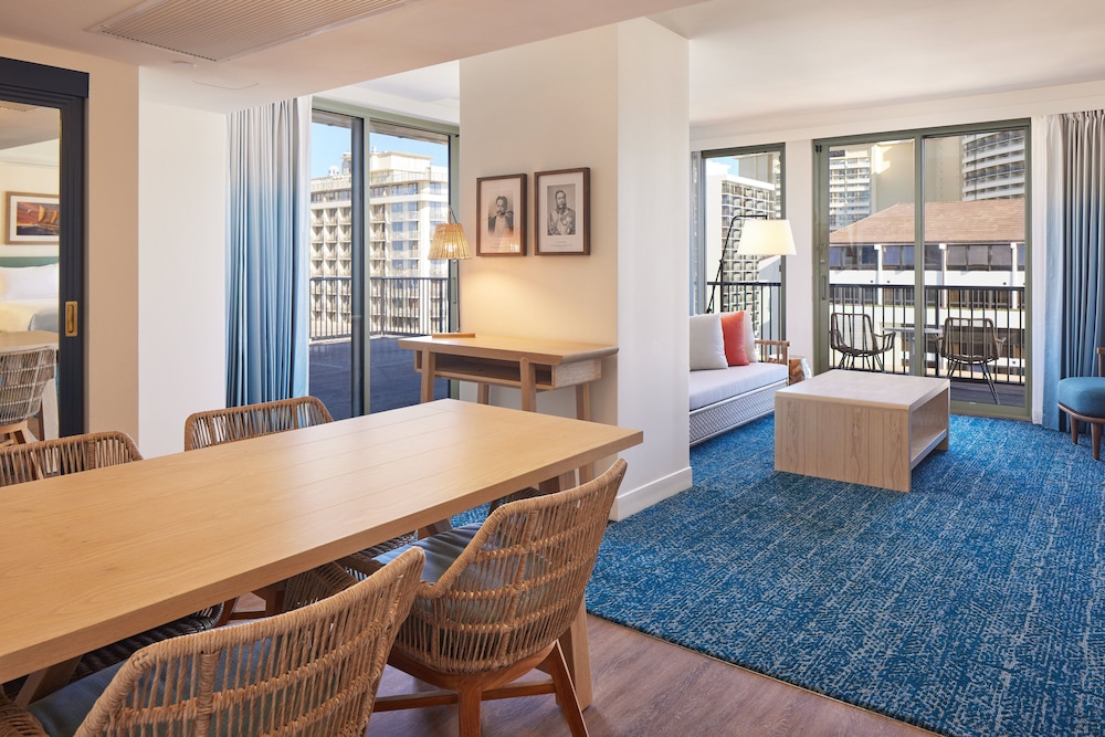 OUTRIGGER Reef Waikiki Beach Resort 56/86