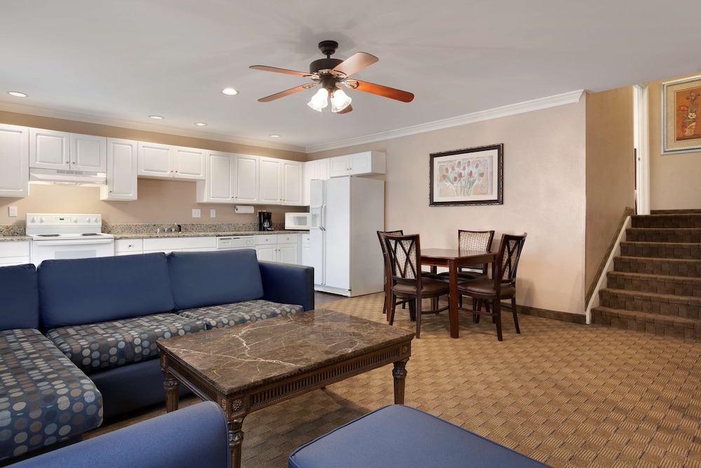 Spark by Hilton Spring Lake Fayetteville 22/30