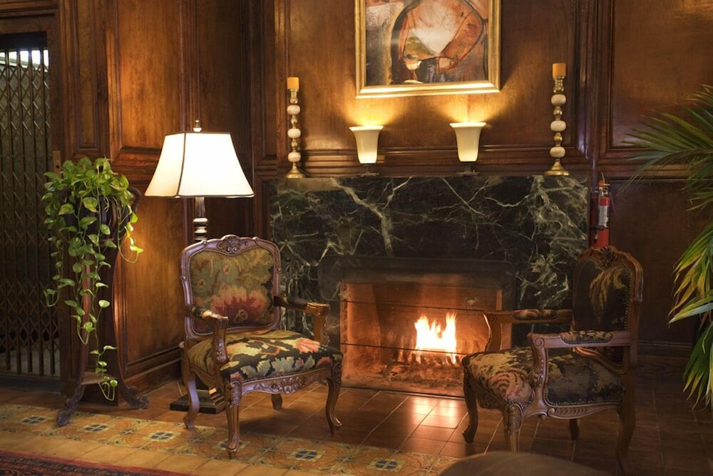 PARK PLAZA HOTEL 3/57