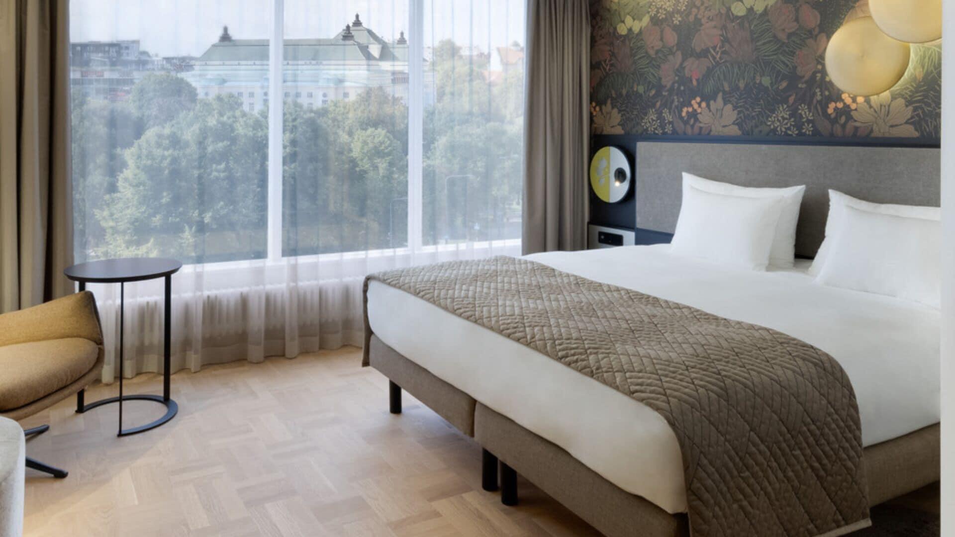 Superior, Double Bed, City View