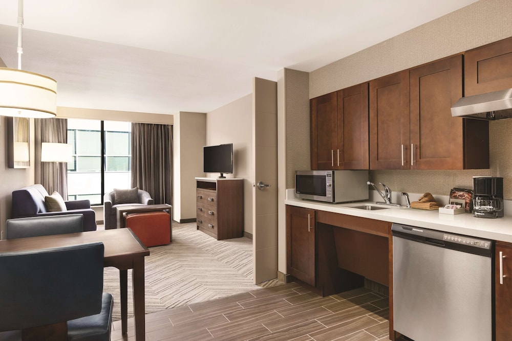 HOMEWOOD SUITES BY HILTON WASHINGTON DC CAPITOL-NAVY YARD 36/76