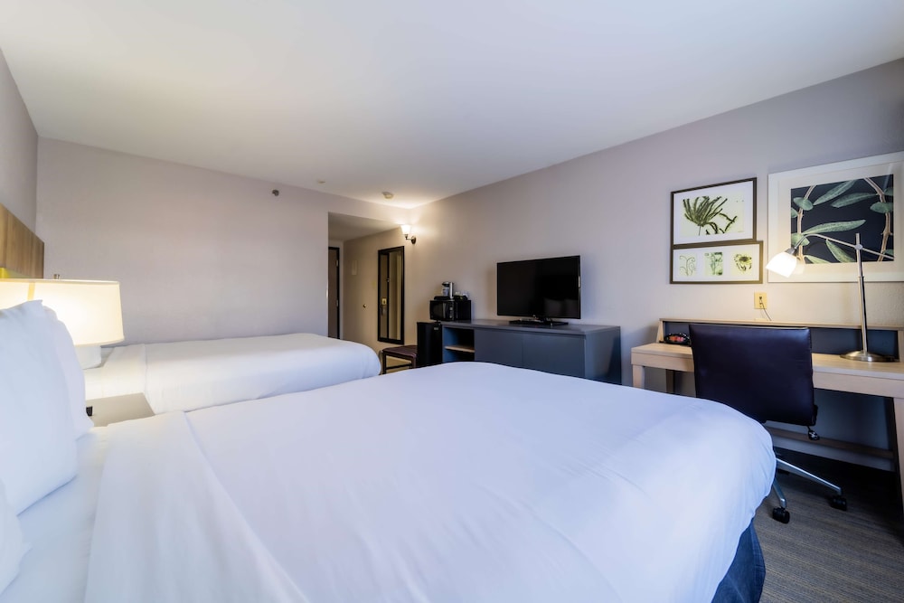 Country Inn & Suites By Radisson Richmond I-95 South VA 8/29